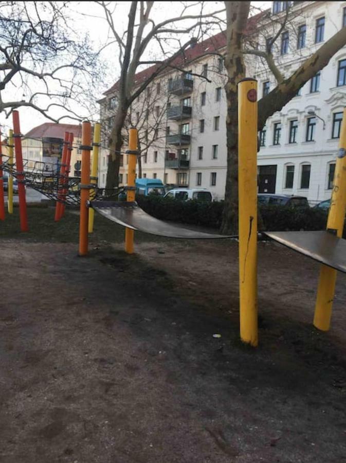 Familienfreundliche Unterkunft Am Puls Der Stadt Лейпциг Экстерьер фото